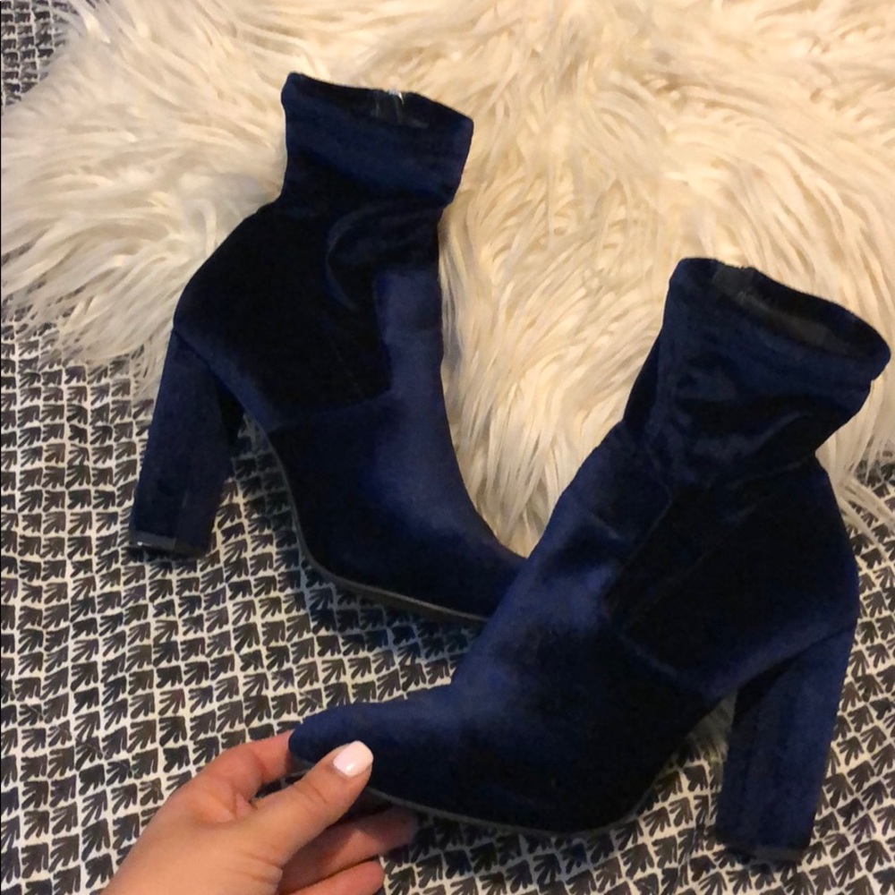 Velvet blue side sock ankle boots